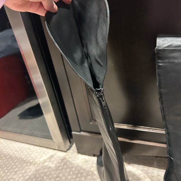 Browns tall blk leather boots brand new never worn sz8.5 zipper in back - Picture 9 of 12